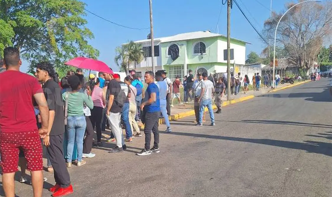Denuncian diversas irregularidades del INM