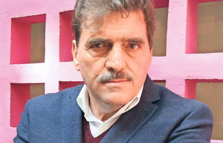 Enrique Serna gana el Jorge Ibargüengoitia