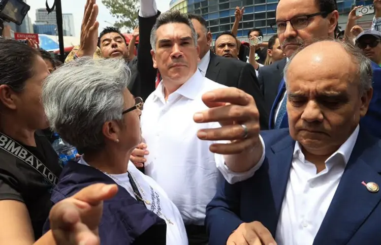Van por discusión sobre desafuero de Moreno