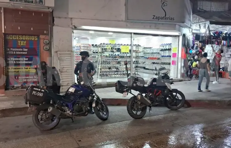 Asalta zapatería y huye con 15 mil de botín