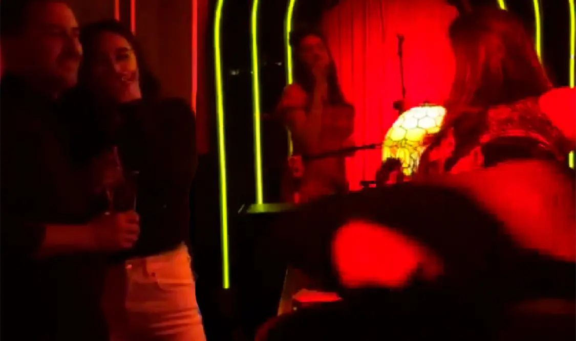 Captan a Yunes Márquez en cabaret