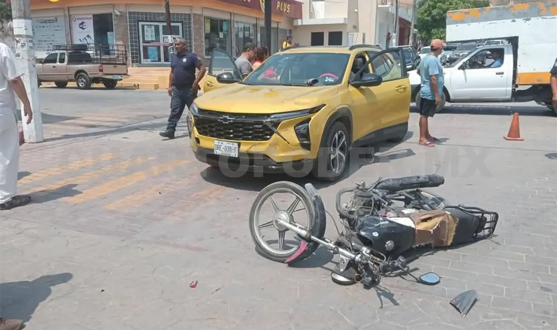 Termina con golpes al salir proyectado contra el pavimento