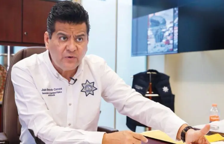 Ordenan detener a excolaborador de Silvano Aureoles