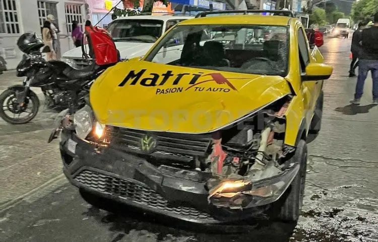 Repartidor termina con una fractura expuesta