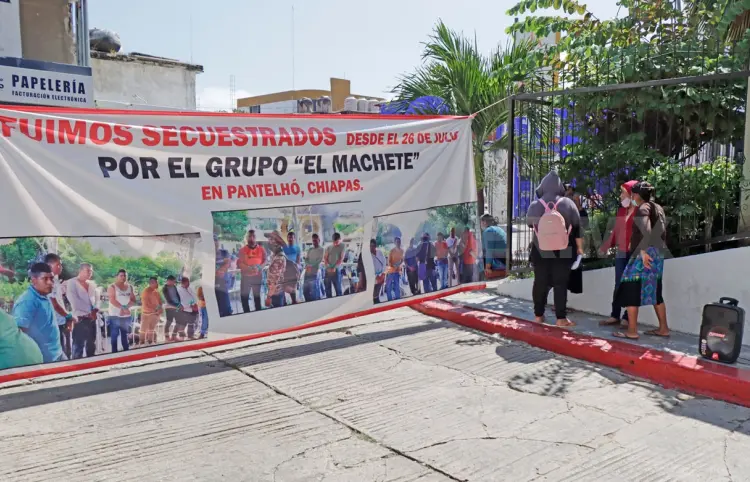Cierran filas por liberación de religiosos