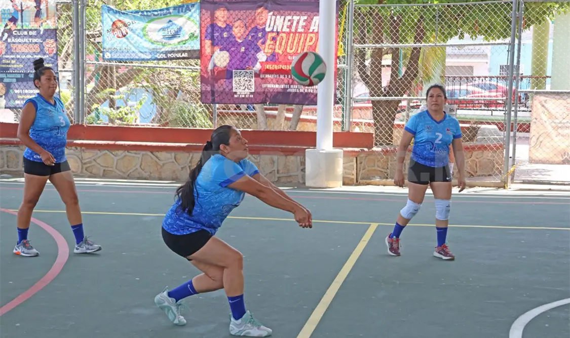 Diamantes sacó un triunfo clave tras un segundo set muy disputado ante Fénix. Carlos López/CP