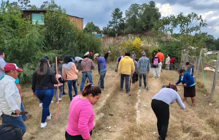 Ciudadanos realizan campaña de limpieza