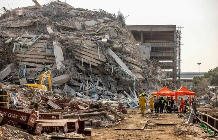 Investigan colapso de torre en Bangkok tras sismo