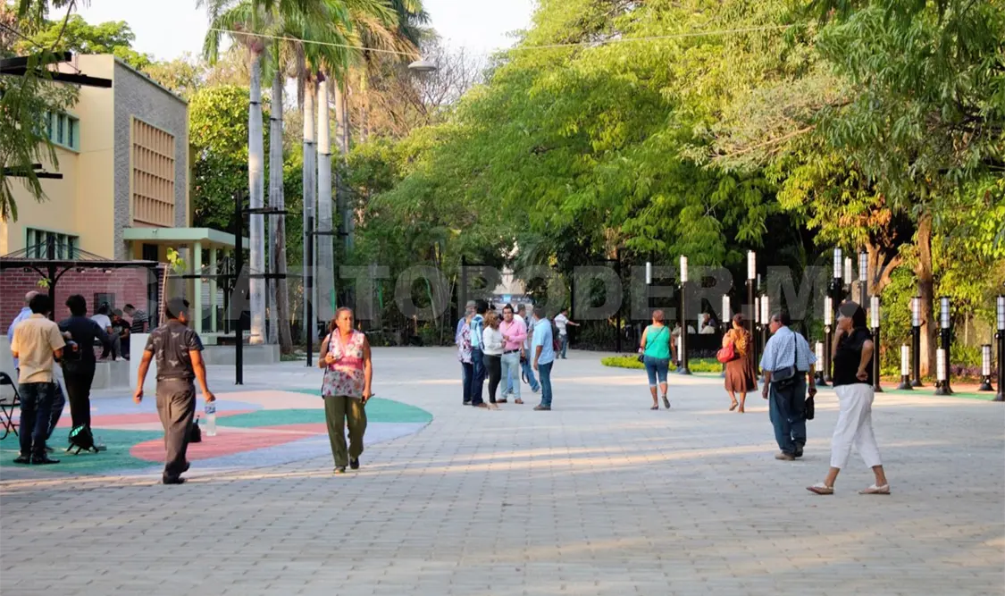 Parques, refugios contra calor extremo