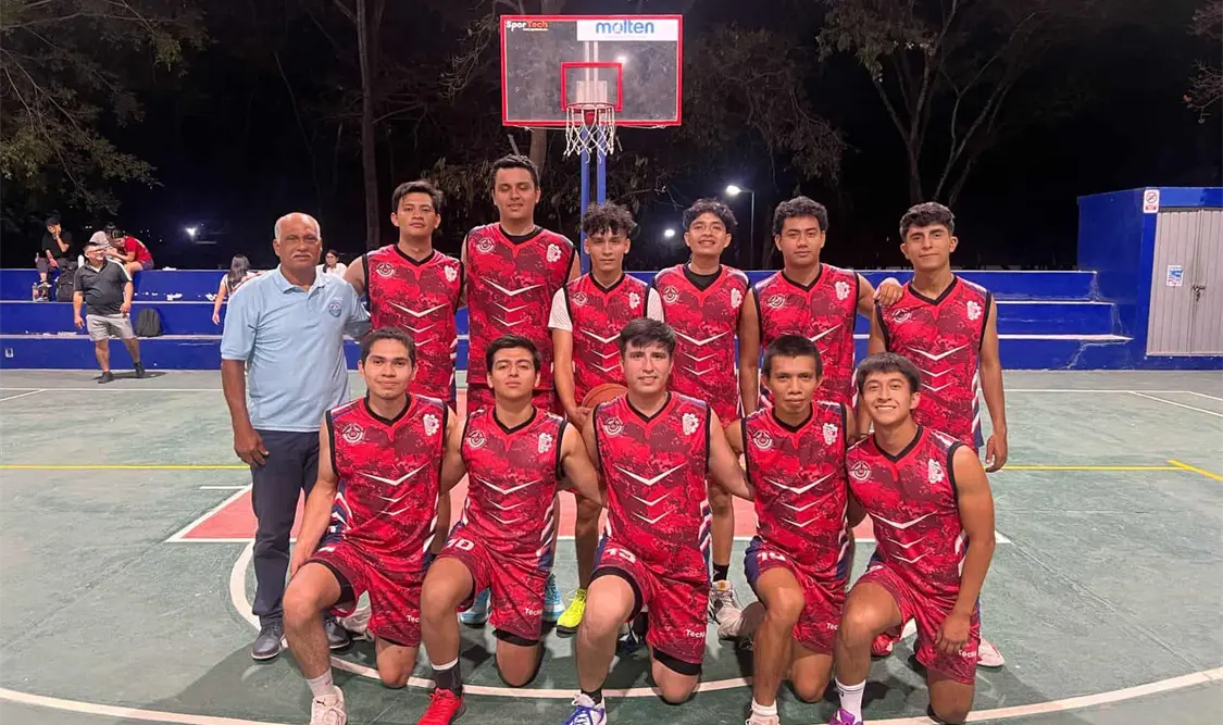 Los cuadros finalistas posaron en la duela tras una intensa jornada que definió a los campeones. Cortesía