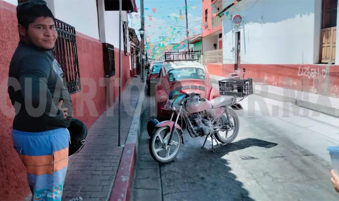 Derrapa junto a cilindro de gas y causa una fuga