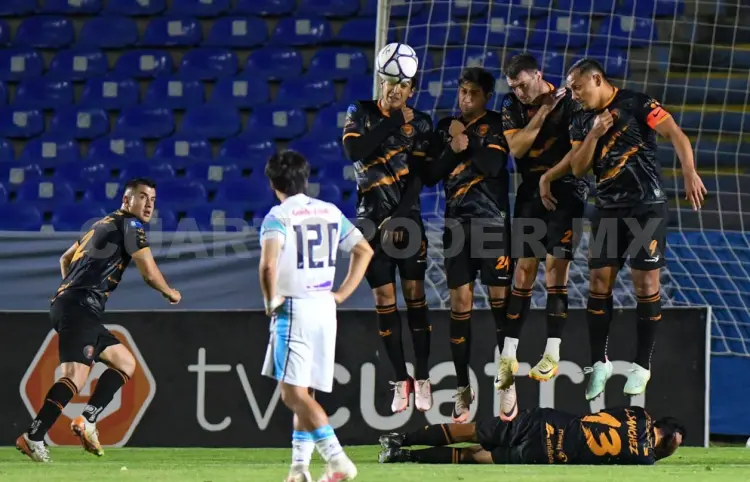Jaguares pone en riesgo su boleto a Liguilla