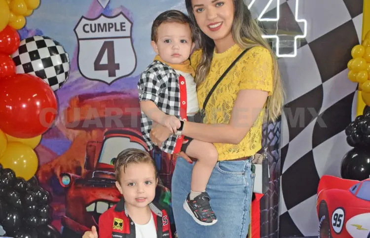 Felicidades, José Gerardo