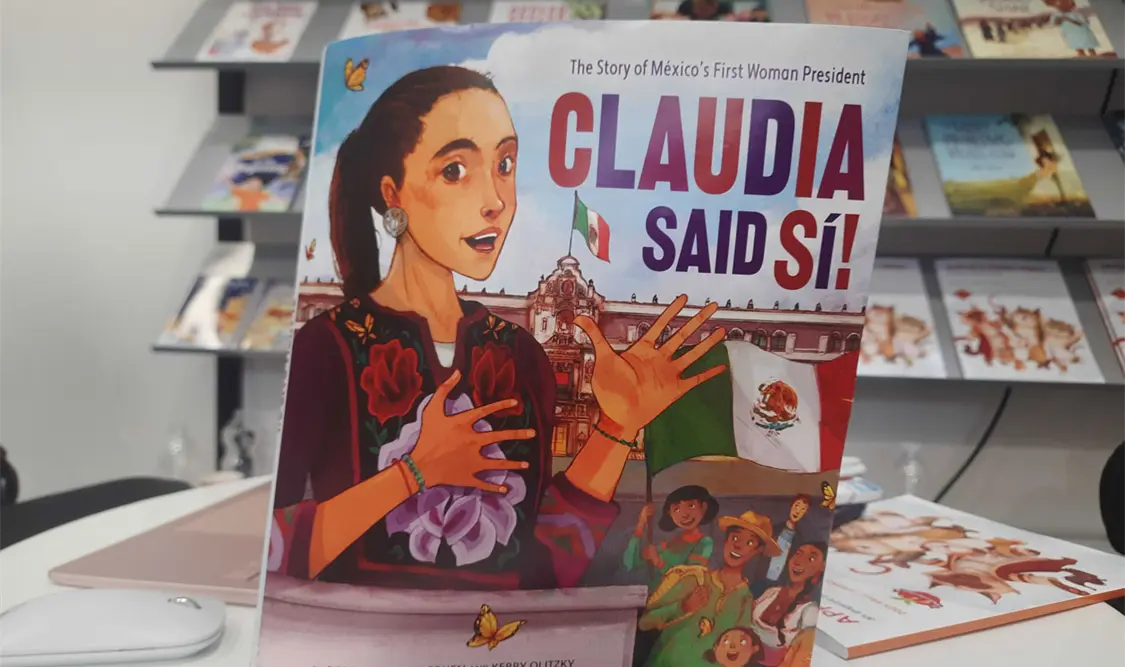 La vida de Sheinbaum en un libro en inglés