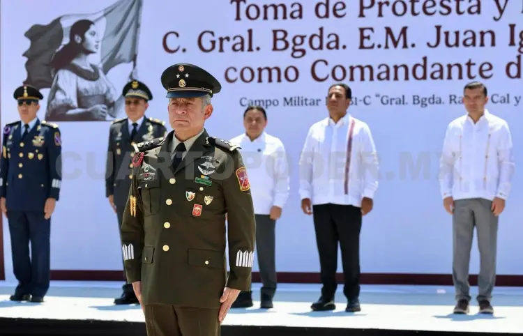Ejecutivo atestigua toma de protesta de comandante