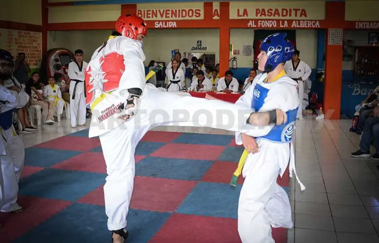 Atletas de Lobos aprueban evaluación