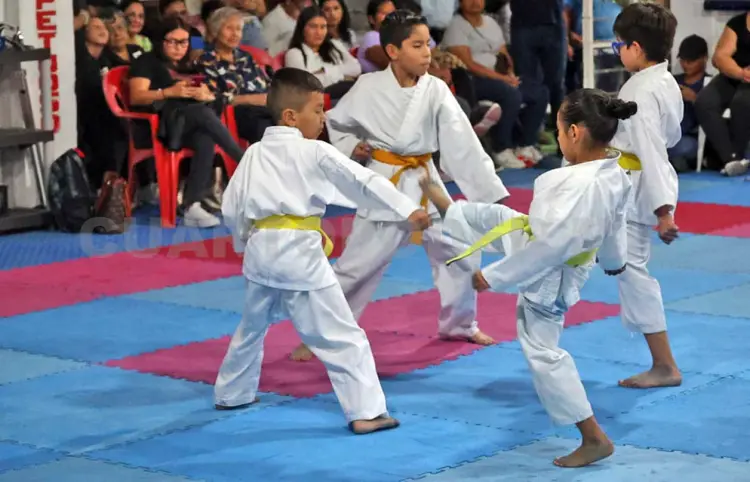 Chiapanecos triunfan en el nacional de Puebla