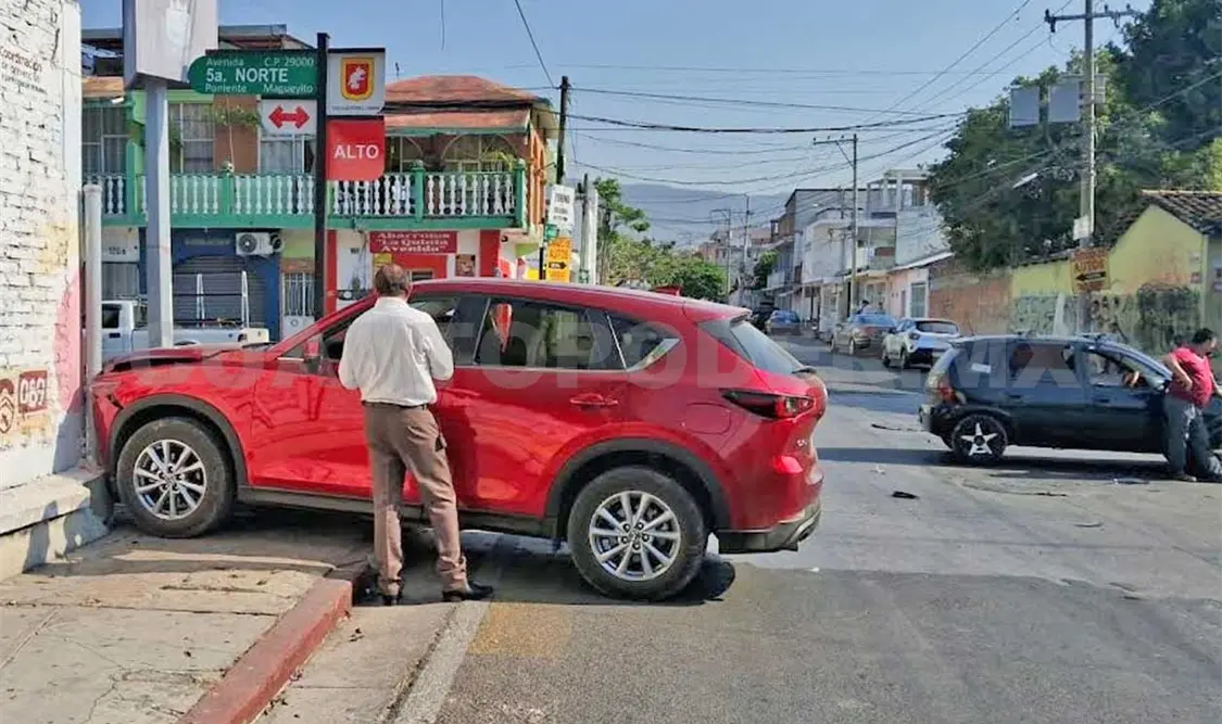 Se pasa la preferencia y provoca colisión