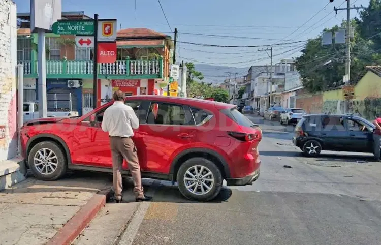 Se pasa la preferencia y provoca colisión