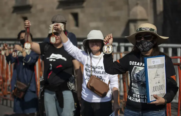 Piden a Jucopo integrar a familiares a parlamento