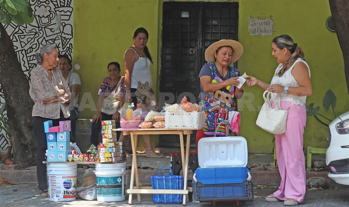 Familia debe ayudar a eliminar la comida chatarra