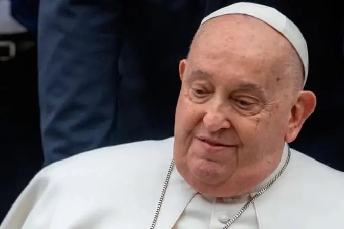 El papa Francisco muestra mejoría en su salud