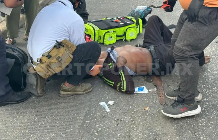 Lo hospitalizan al derrapar sobre Calzada al Sumidero