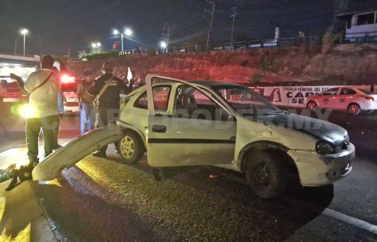Accidente carretero salda con dos malheridos
