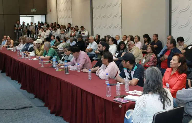 Segob recibe a sobrevivientes y familiares de Guerra Sucia