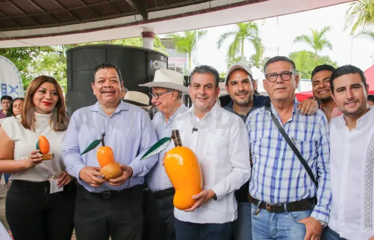 Asiste Yamil Melgar al festival de mango Ataulfo