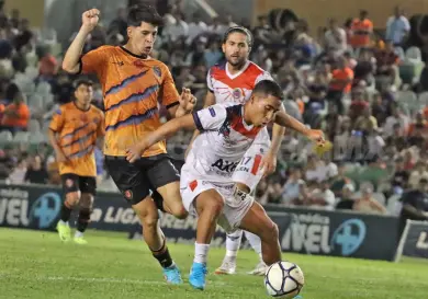 Jaguares FC, con un pie fuera de la liguilla