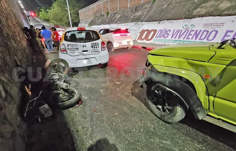 Aplastan a un motociclista en carambola