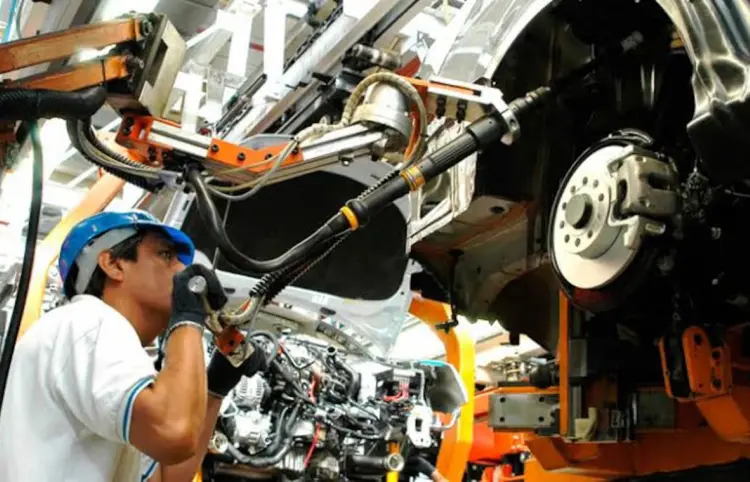 Cae 6 % exportación de autos en primer trimestre