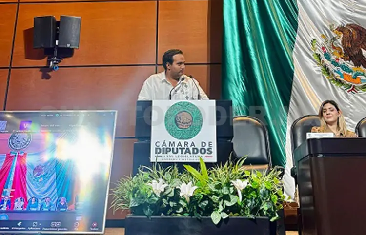 Participa titular del Ijech en reunión con diputados