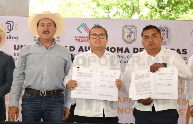 Suscribe convenio con 11 municipios y la Chapingo