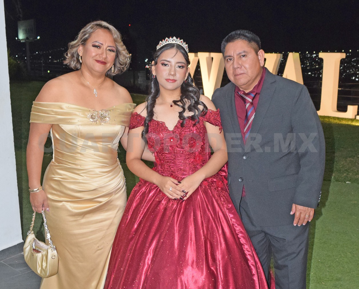 Valentina disfruta una magnífica velada