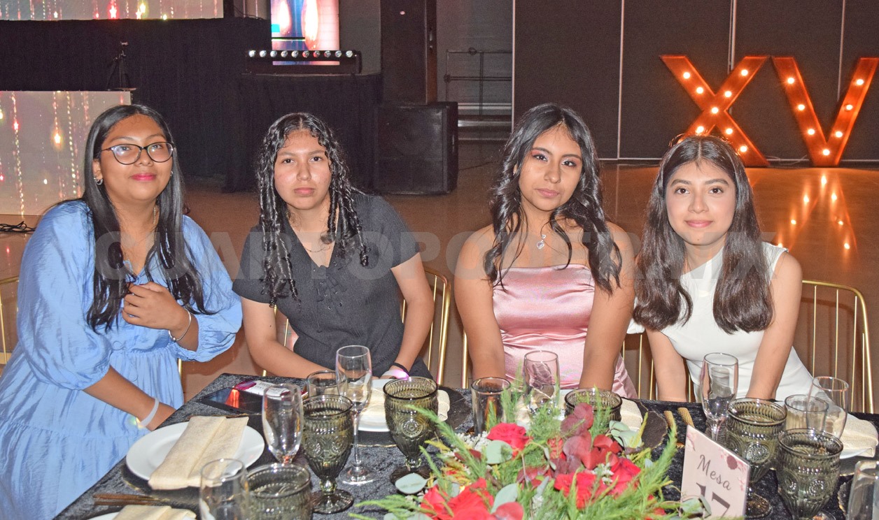 Valentina disfruta una magnífica velada