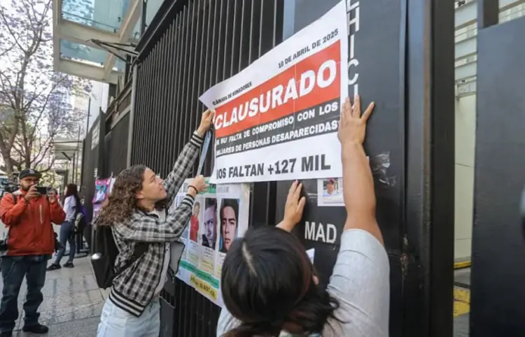 Clausuran simbólicamente el Senado