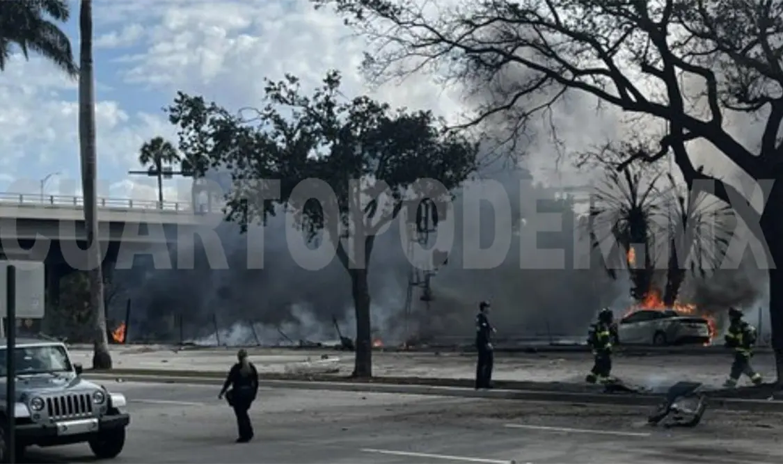 Avioneta se estrella en Boca Ratón y causa cierre de carreteras