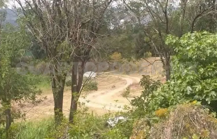 Afectan humedal de San Cristóbal con material pétreo