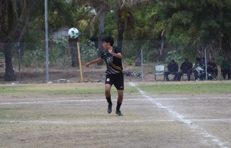 Pavones del Isstech se queda con la copa