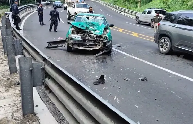 Motociclistas resultan malheridos en percance