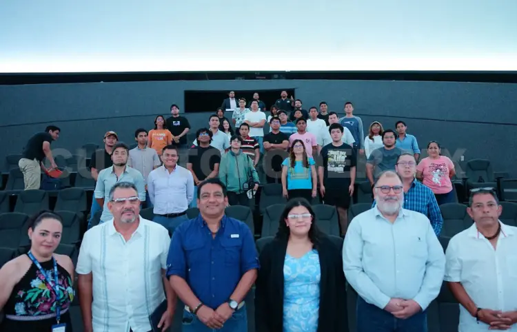 Se suman al Día Mundial Cuántico en el Planetario