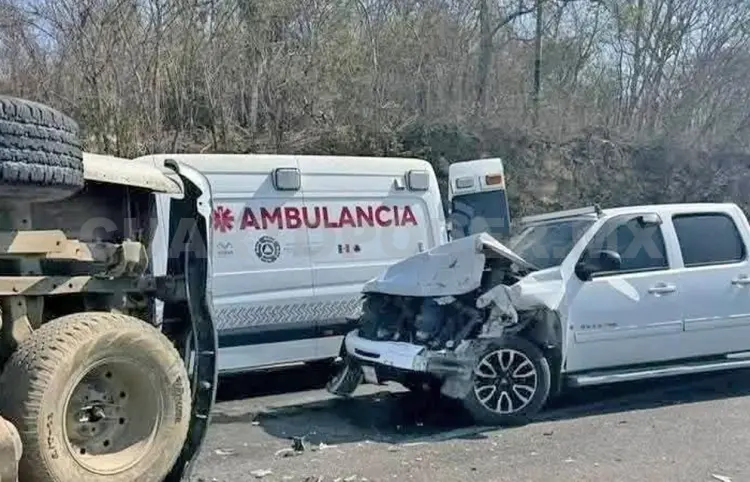 Caos en la carretera tras accidente