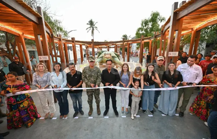 Eduardo Ramírez transforma a Puerto Arista con obras