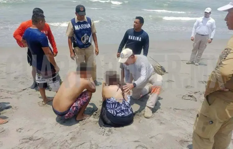 Rescatan a bañistas en Playa Linda, Tapachula