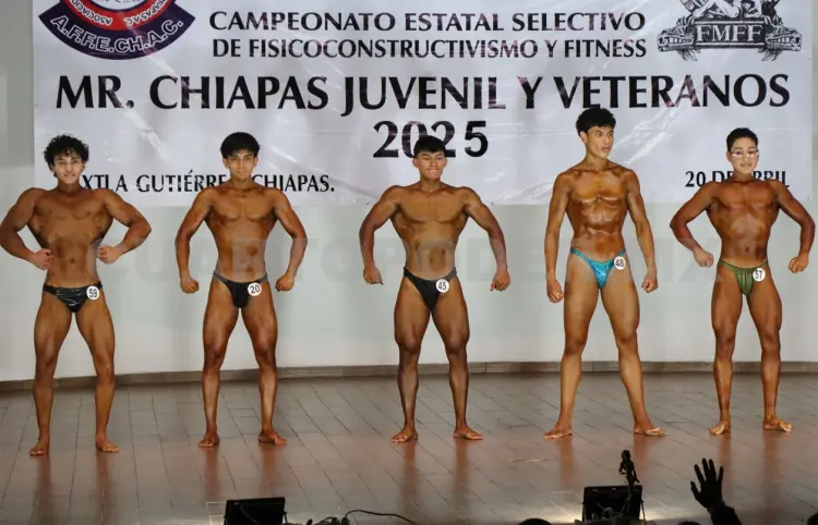 Titanes de las pesas lucen en Semana Santa