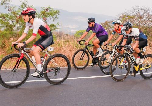 Atletas triunfan en la 5ª Vuelta Ligres 2025
