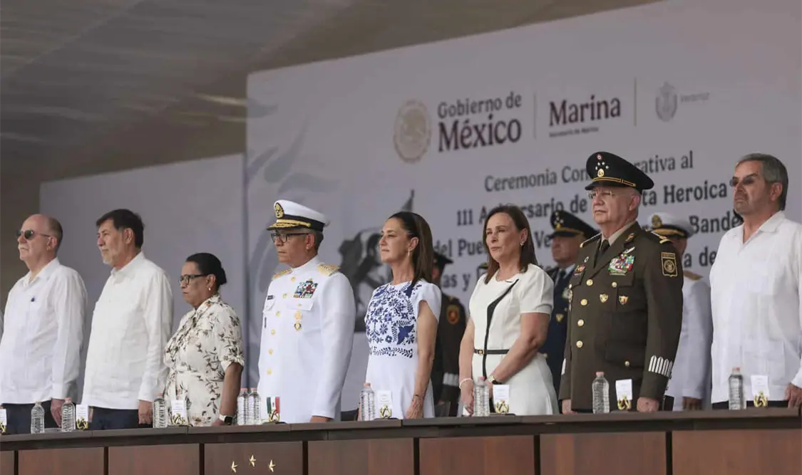 Sheinbaum Pardo durante la Ceremonia Conmemorativa al 111 Aniversario de la Gesta Heroica del Puerto de Veracruz. Cortesía