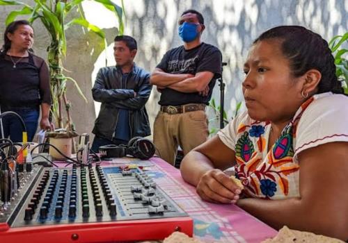 Excluyen a pueblos indígenas de foro